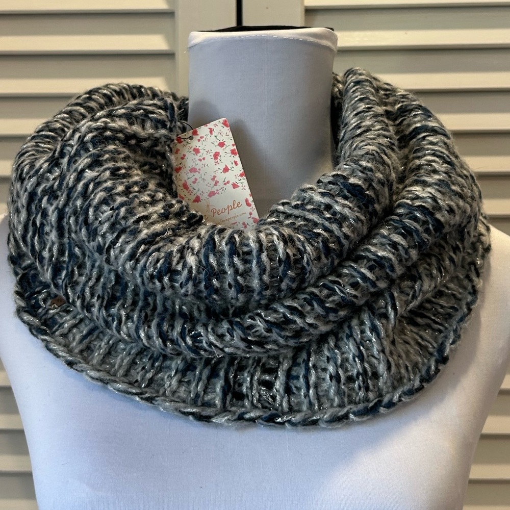 Free People Stylish Knit Infinity Scarf NWT